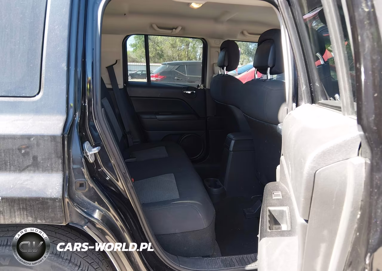 2010 Jeep Patriot Sport VIN:1J4NT1GB0AD620992 - 8