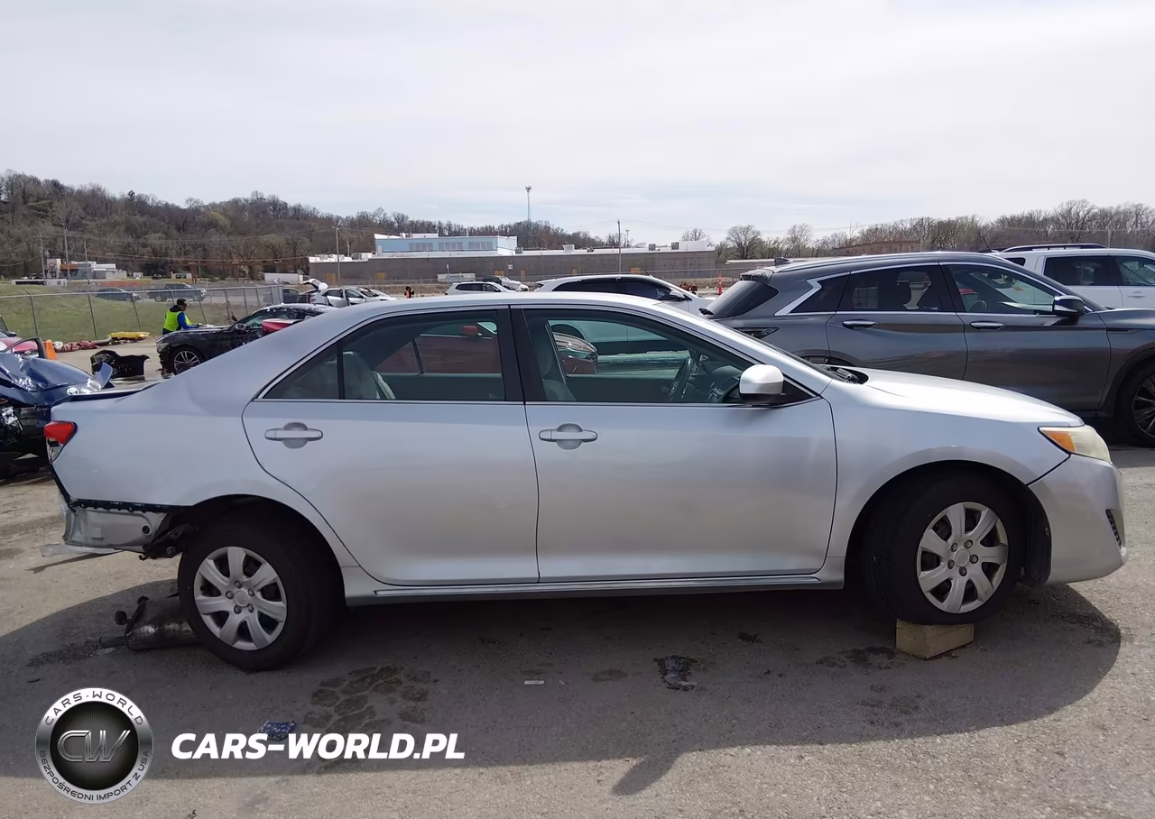2012 Toyota Camry Le VIN:4T1BF1FK8CU028711 - 14