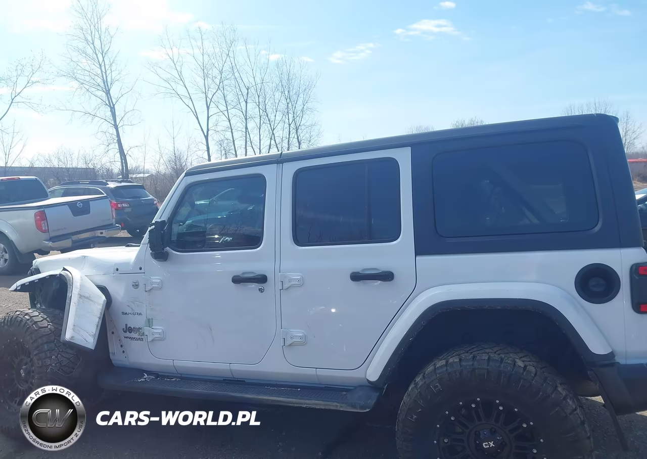 2018 Jeep Wrangler Unlimited Sahara 4X4 VIN:1C4HJXEG4JW109929 - 13
