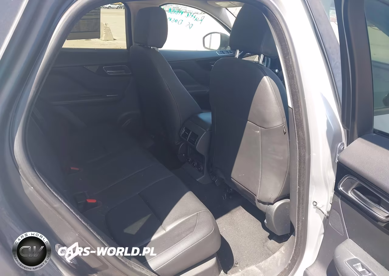 2018 Jaguar F-Pace 30T Premium VIN:SADCJ2GX5JA236507 - 8