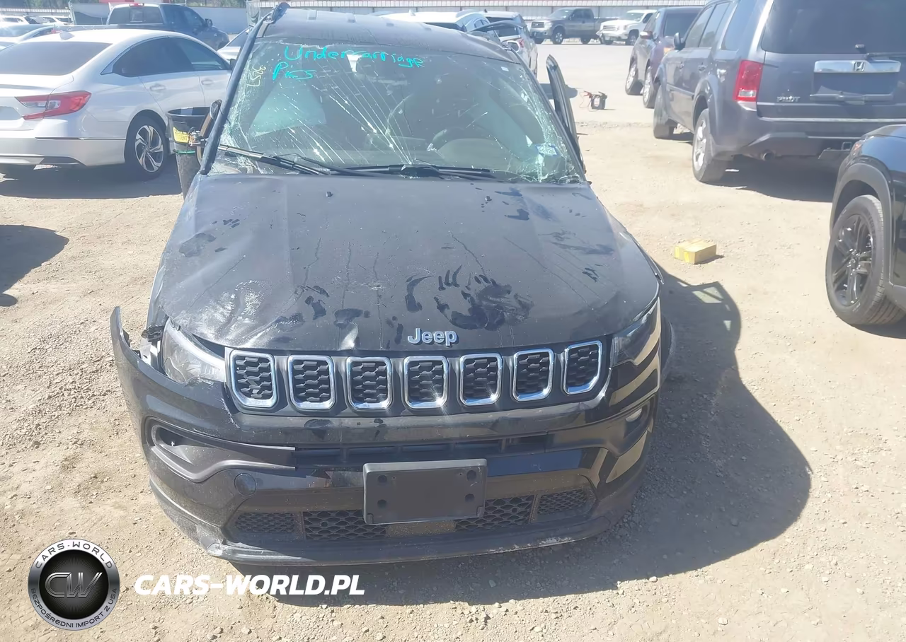 2025 Jeep Compass Latitude 4X4 VIN:3C4NJDBN4ST553257 - 13