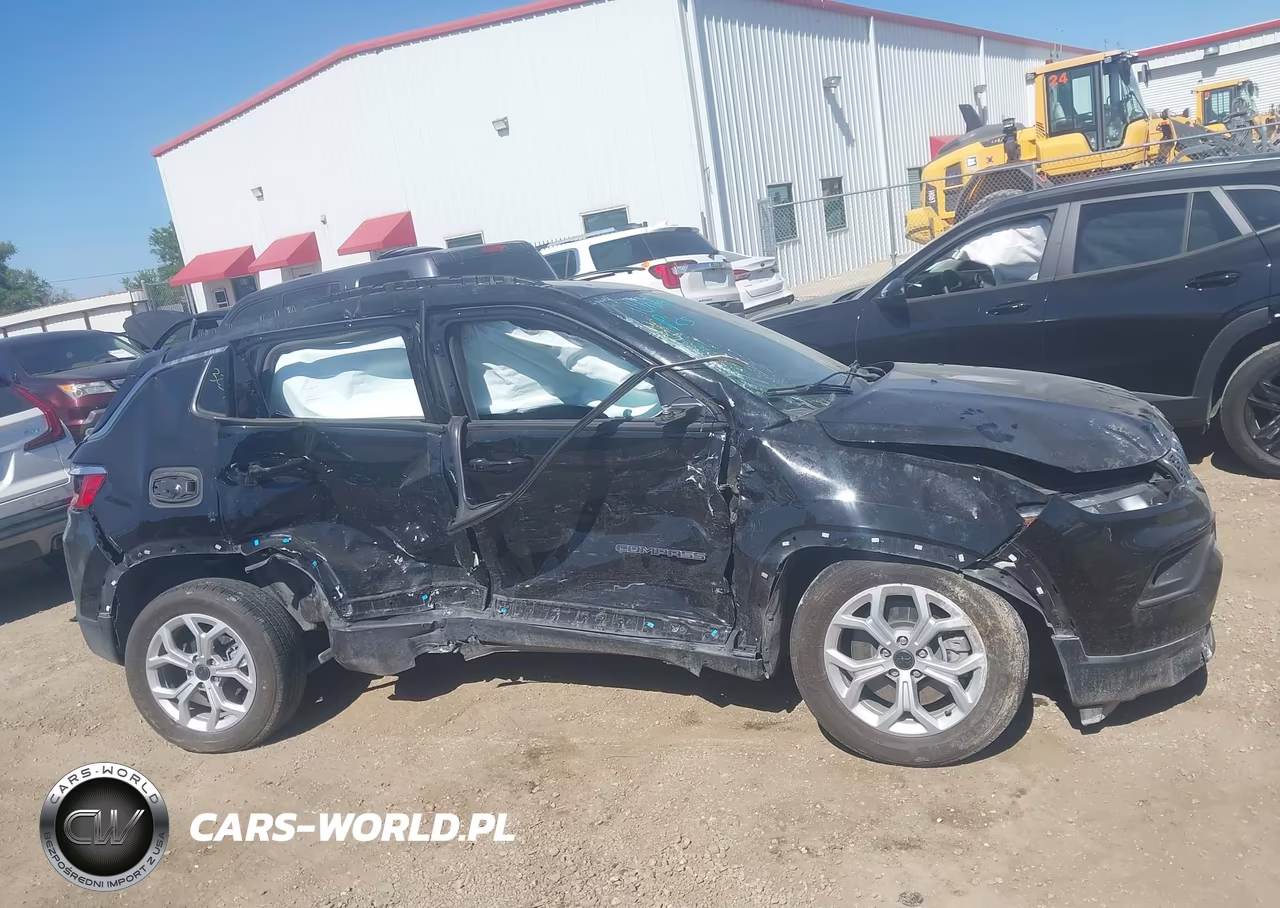 2025 Jeep Compass Latitude 4X4 VIN:3C4NJDBN4ST553257 - 14