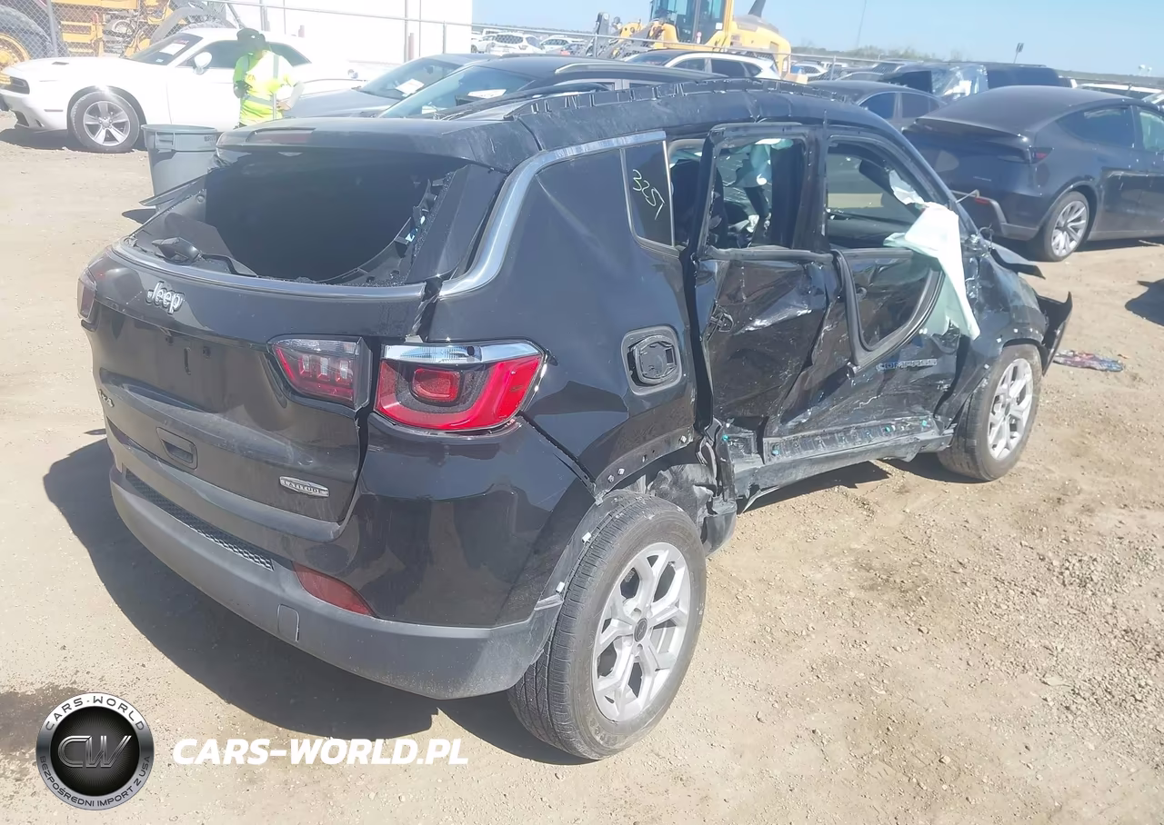 2025 Jeep Compass Latitude 4X4 VIN:3C4NJDBN4ST553257 - 4