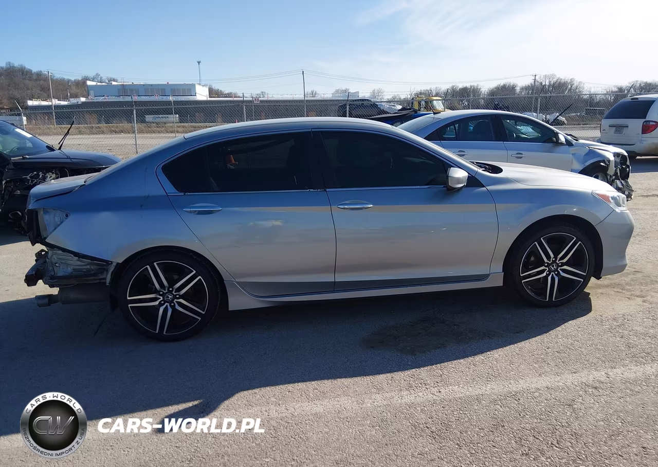 2017 Honda Accord Sport VIN:1HGCR2F51HA023389 - 14