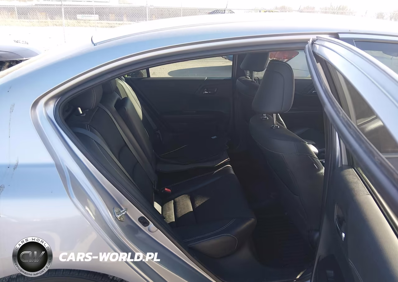 2017 Honda Accord Sport VIN:1HGCR2F51HA023389 - 8