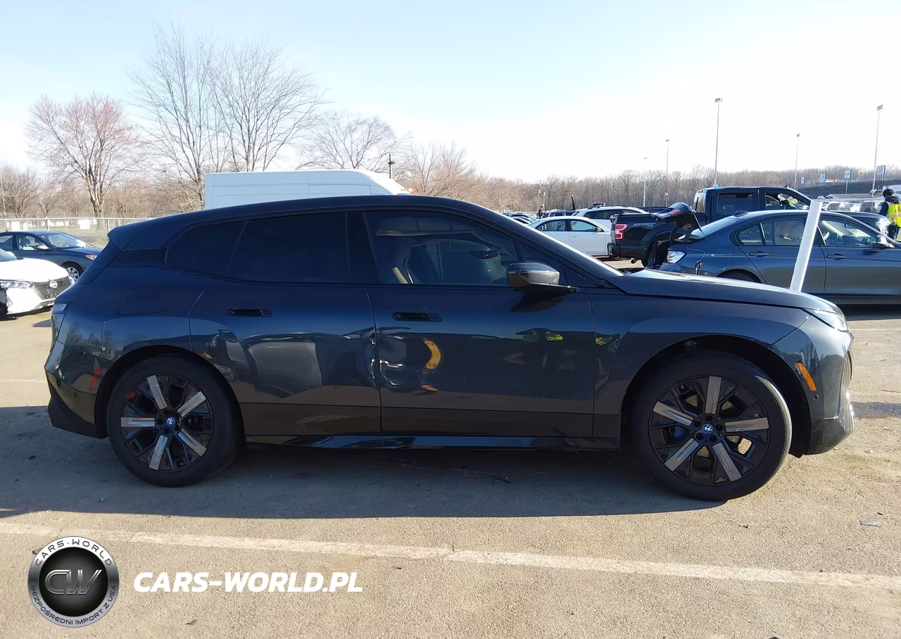 2024 BMW Ix xDrive50 VIN:WB523CF09RCR00346 - 13