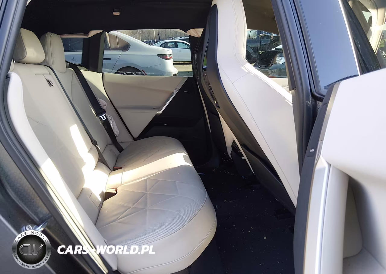 2024 BMW Ix xDrive50 VIN:WB523CF09RCR00346 - 8