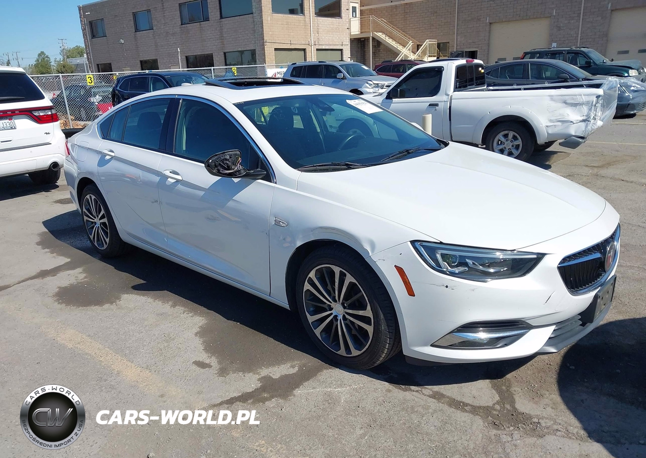 2018 Buick Regal Sportback Essence