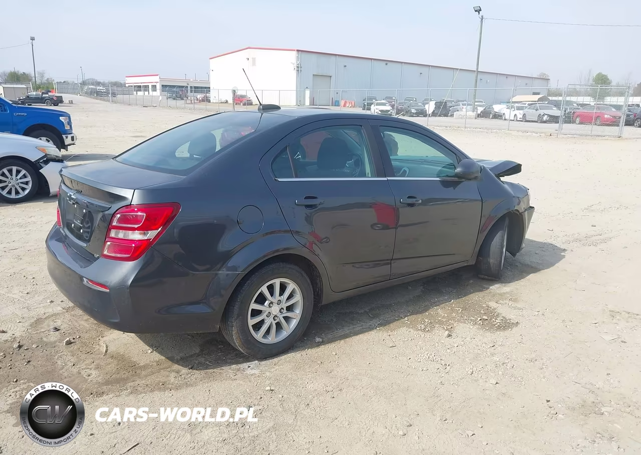 2019 Chevrolet Sonic Lt Auto VIN:1G1JD5SB4K4109392 - 4