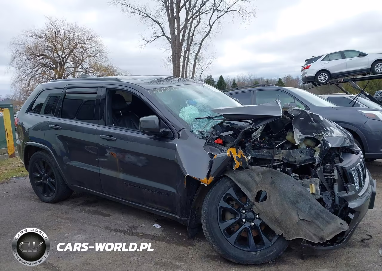 2018 Jeep Grand Cherokee Altitude 4X4 VIN:1C4RJFAGXJC203707 - 12