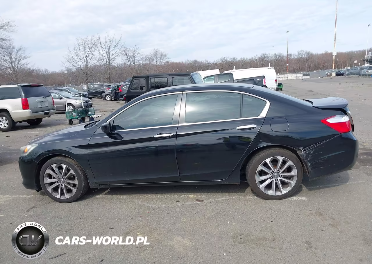 2015 Honda Accord Sport VIN:1HGCR2F58FA015142 - 13