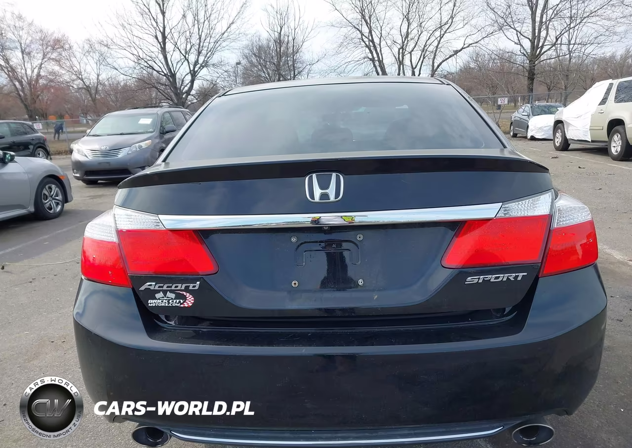 2015 Honda Accord Sport VIN:1HGCR2F58FA015142 - 15