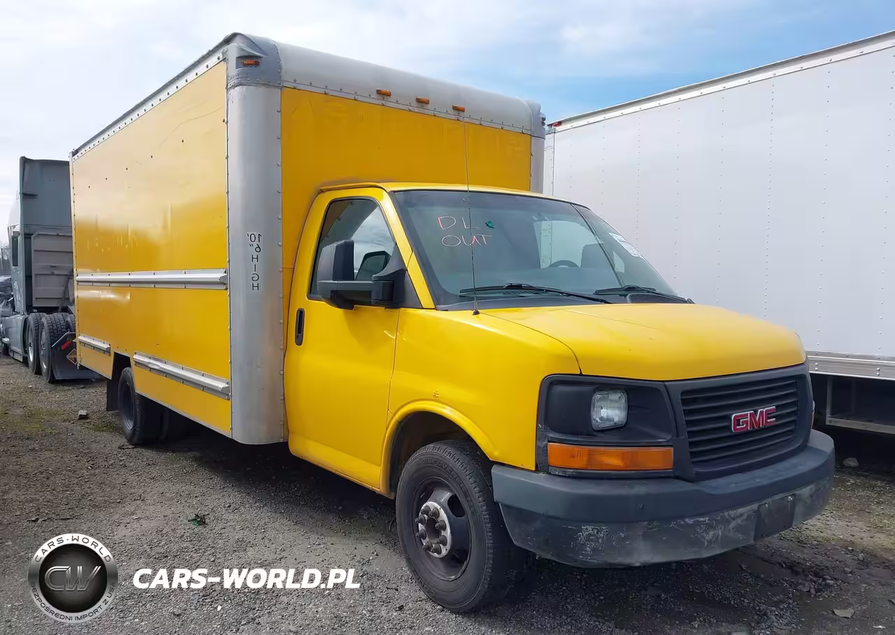 2012 GMC Savana Cutaway Work Van