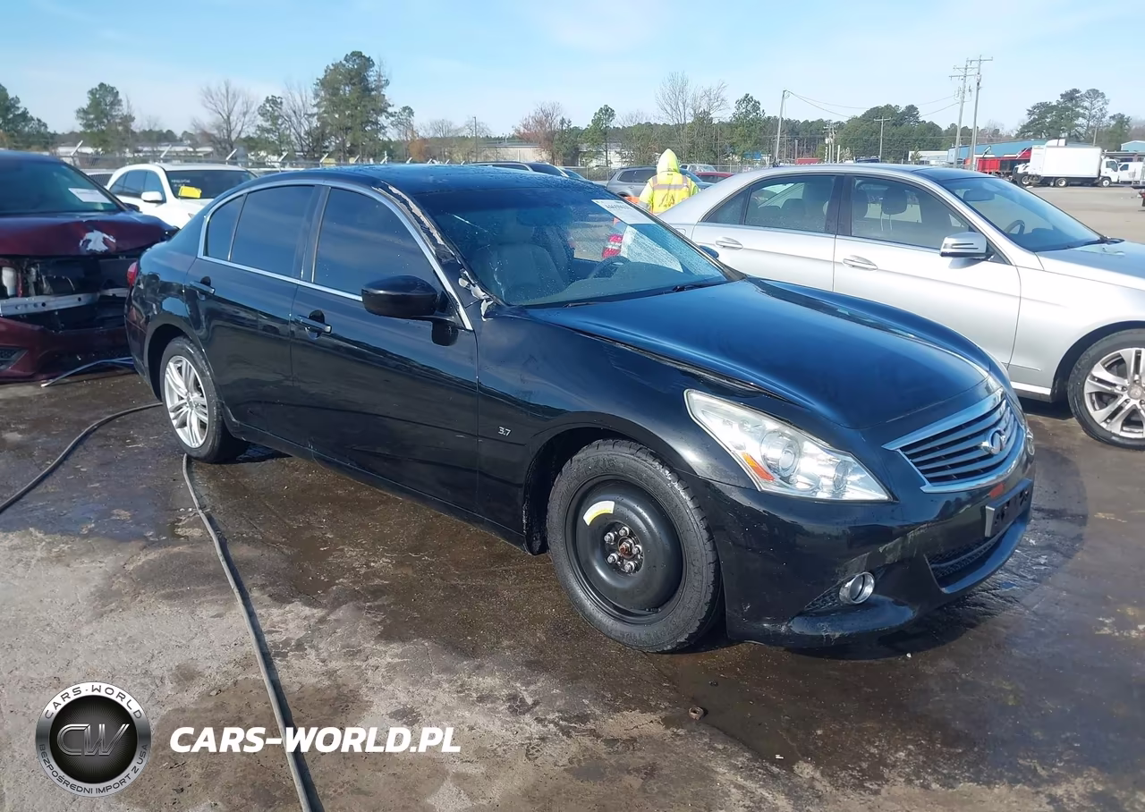 2015 Infiniti Q40