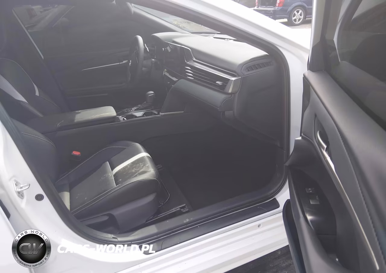 2025 Toyota Camry Se VIN:4T1DAACK9SU596671 - 5
