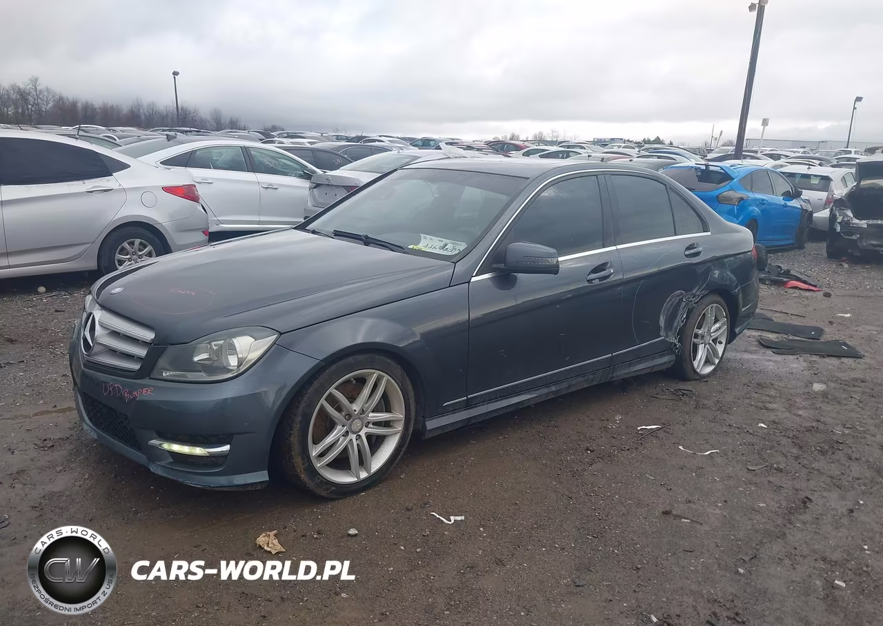 2013 Mercedes-Benz C 300 Sport 4Matic VIN:WDDGF8AB0DA816787 - 2