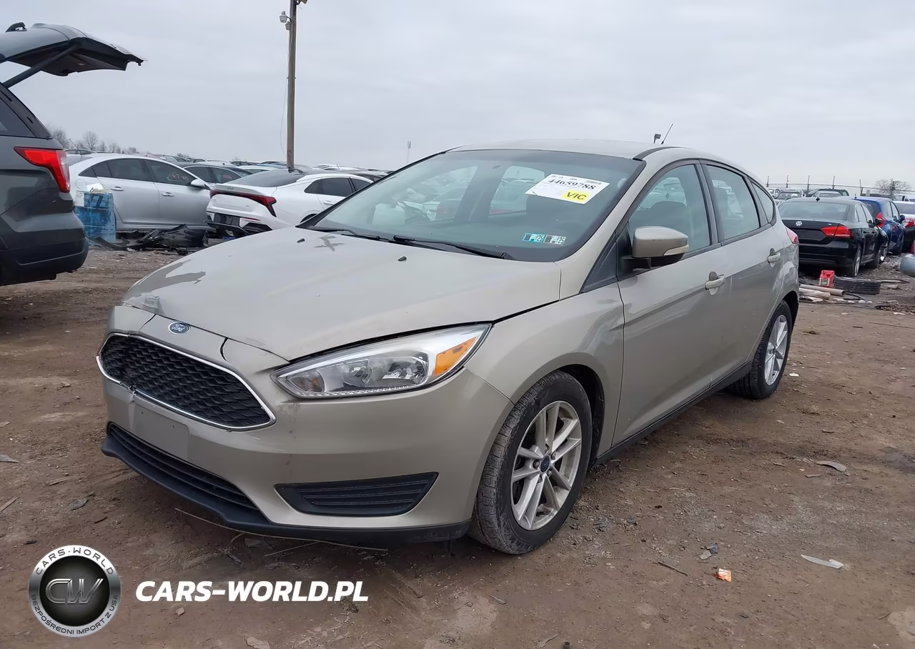 2015 Ford Focus Se VIN:1FADP3K20FL380936 - 6