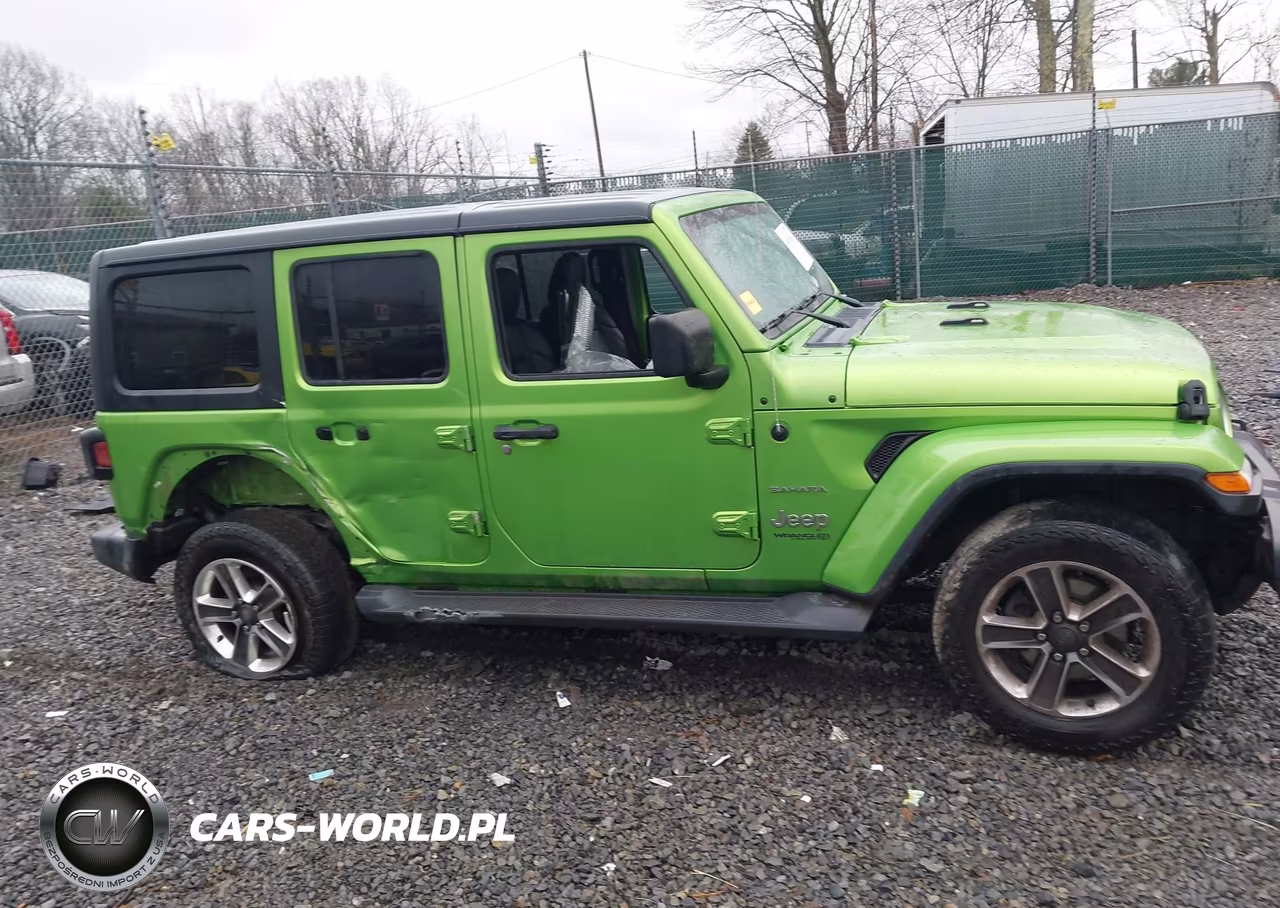 2018 Jeep Wrangler Unlimited Sahara 4X4 VIN:1C4HJXEG5JW325482 - 13