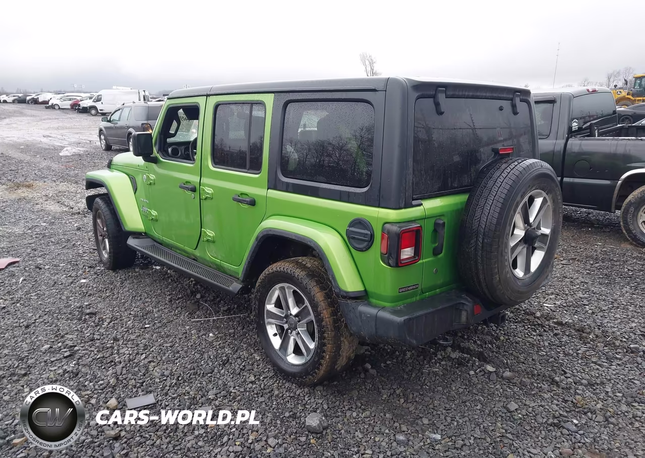 2018 Jeep Wrangler Unlimited Sahara 4X4 VIN:1C4HJXEG5JW325482 - 3