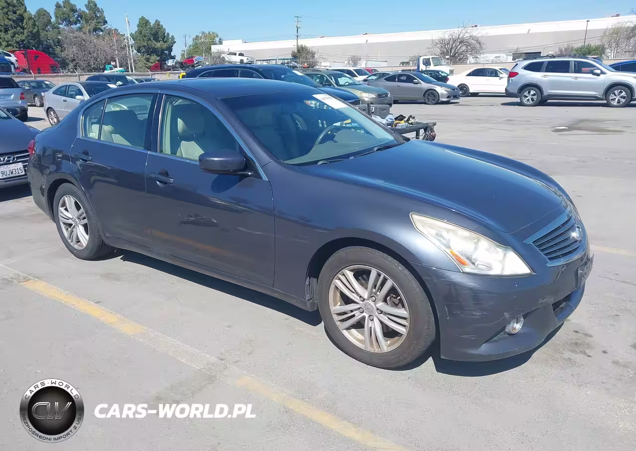 2012 Infiniti G37 Journey
