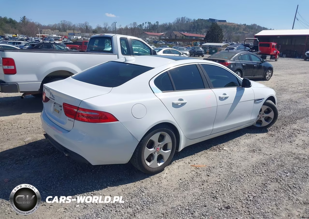 2017 Jaguar Xe 25T VIN:SAJAR4BG3HA978284 - 4