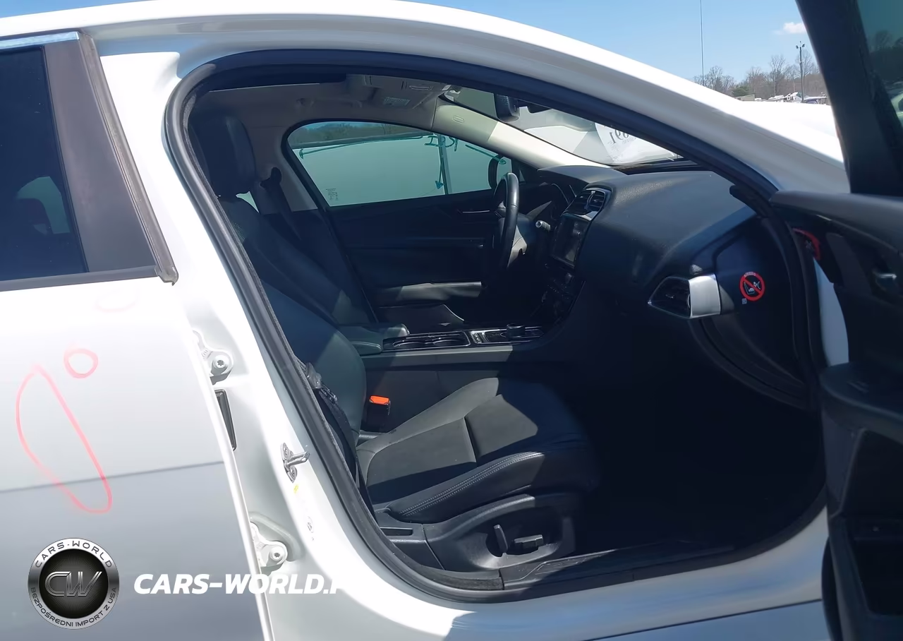 2017 Jaguar Xe 25T VIN:SAJAR4BG3HA978284 - 5