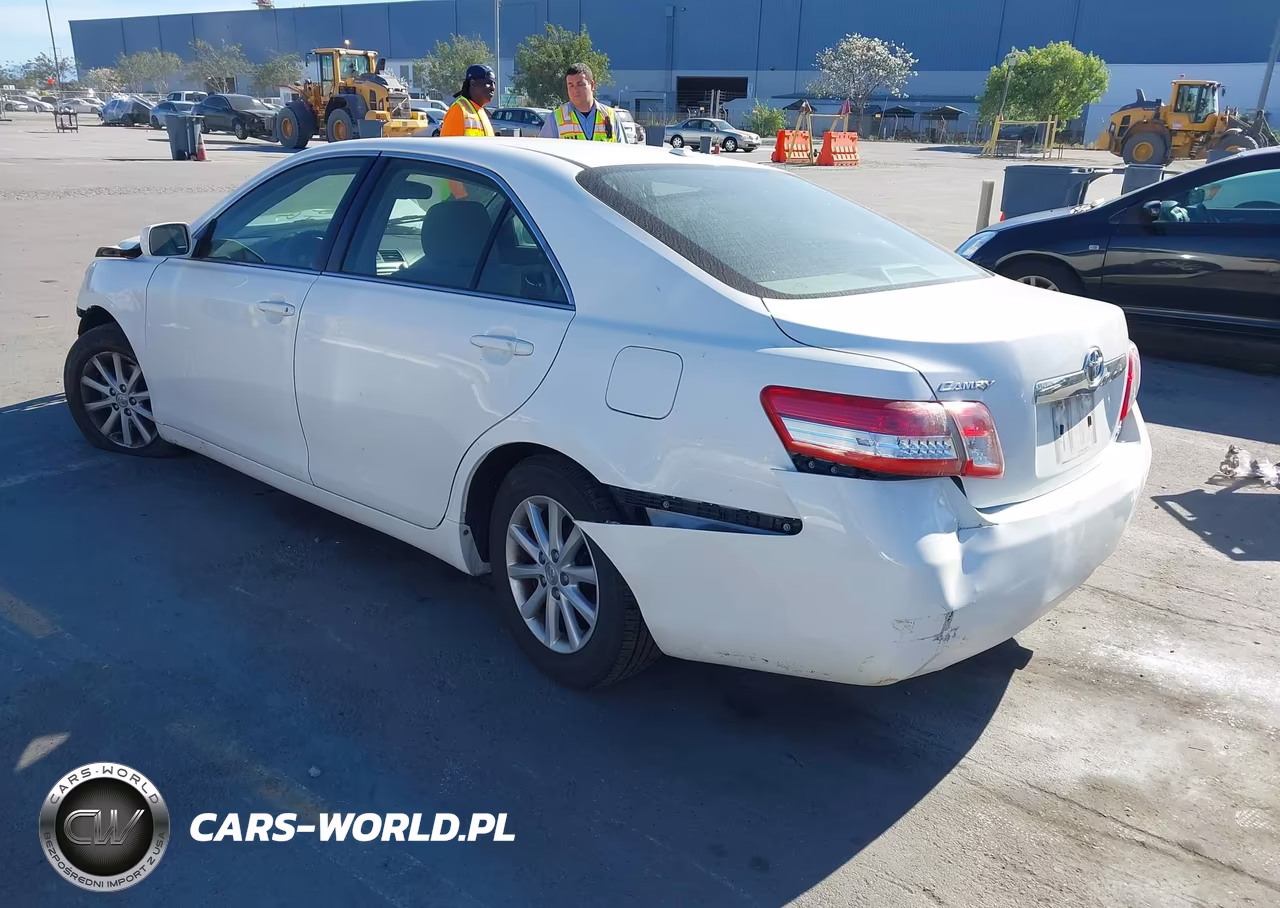 2010 Toyota Camry Xle VIN:JTNBF3EK6A3002320 - 3