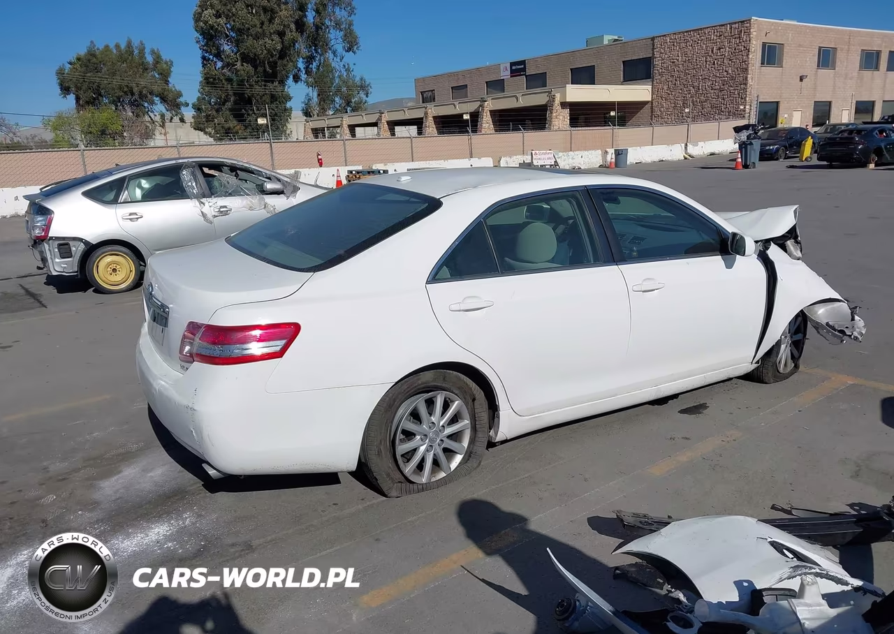 2010 Toyota Camry Xle VIN:JTNBF3EK6A3002320 - 4