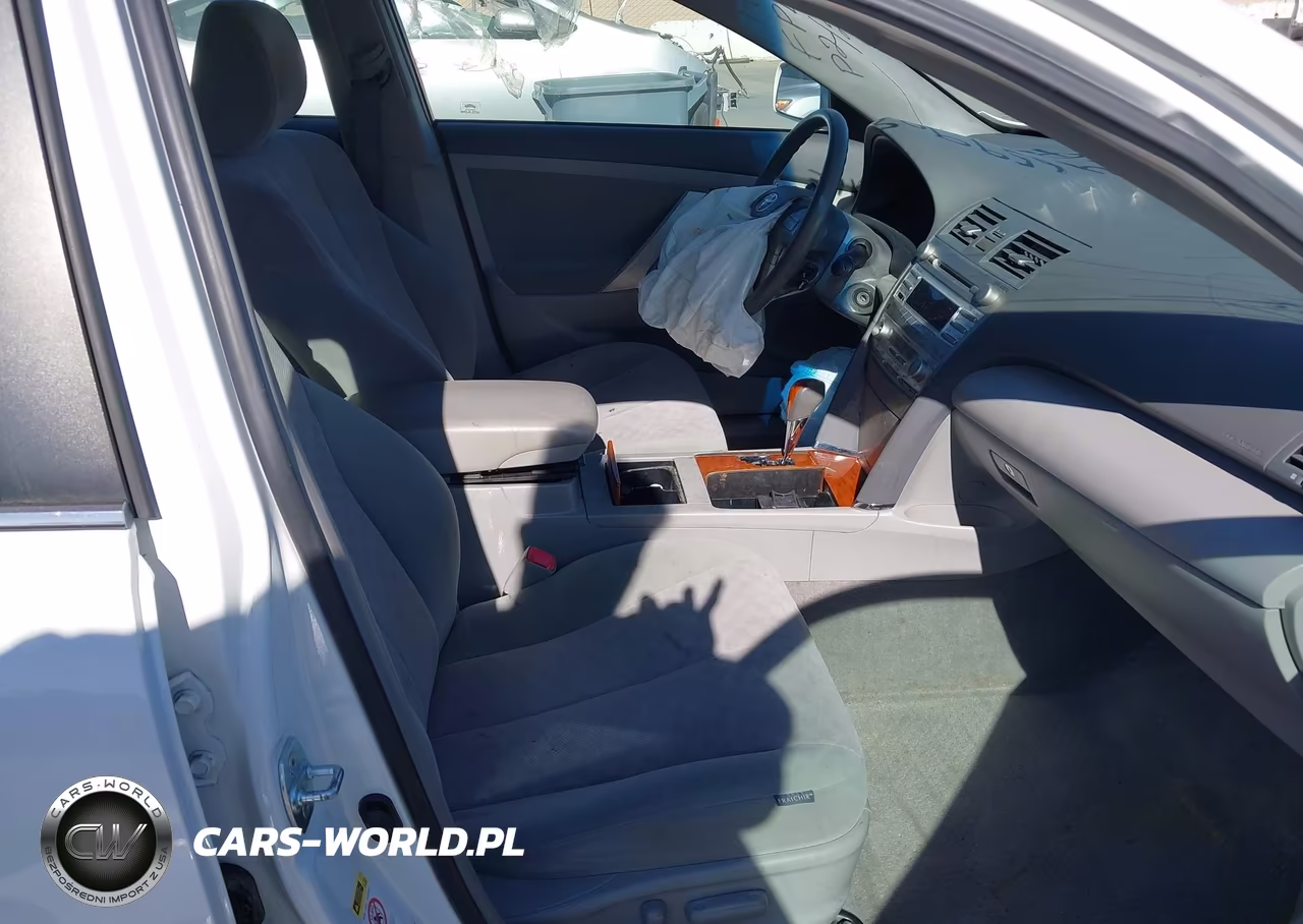 2010 Toyota Camry Xle VIN:JTNBF3EK6A3002320 - 5