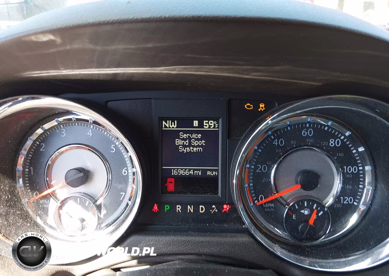 2012 Chrysler Town & Country Touring-L VIN:2C4RC1CG9CR413915 - 7