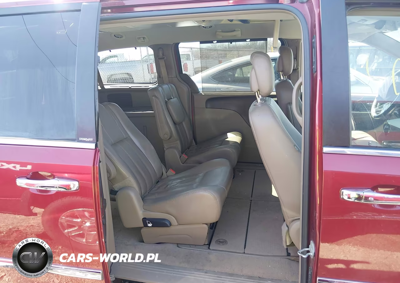 2012 Chrysler Town & Country Touring-L VIN:2C4RC1CG9CR413915 - 8