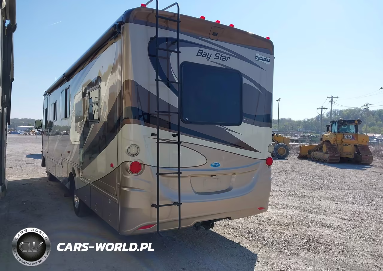 2014 Ford F53 VIN:1F66F5DY1E0A02226 - 3