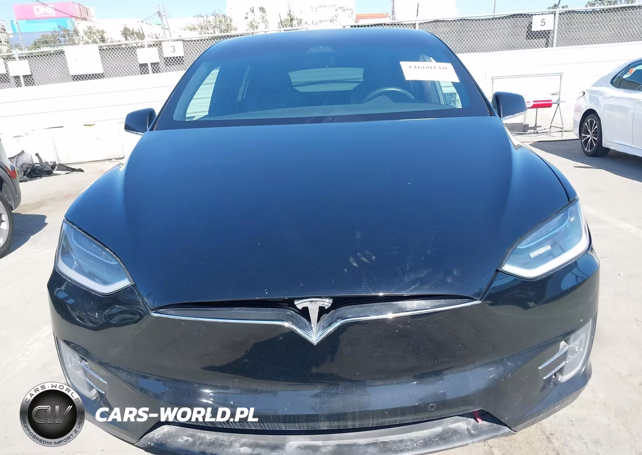 2018 Tesla Model X 100D-75D-P100D VIN:5YJXCBE23JF103587 - 12