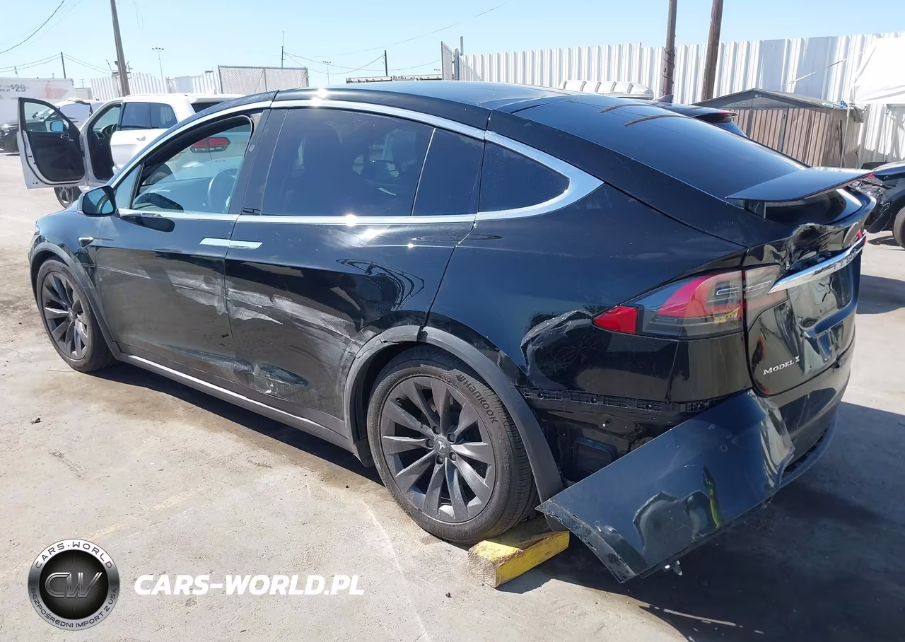 2018 Tesla Model X 100D-75D-P100D VIN:5YJXCBE23JF103587 - 3