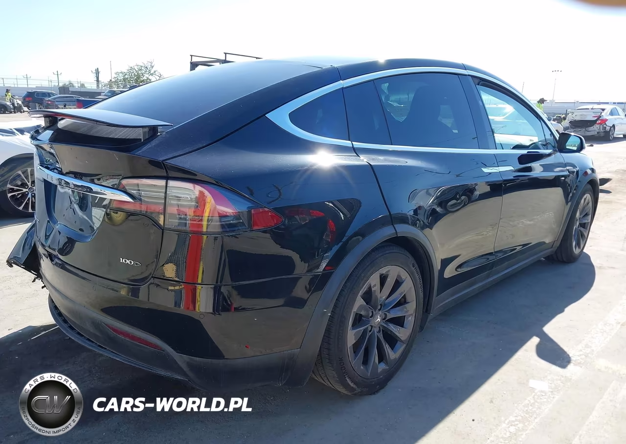 2018 Tesla Model X 100D-75D-P100D VIN:5YJXCBE23JF103587 - 4