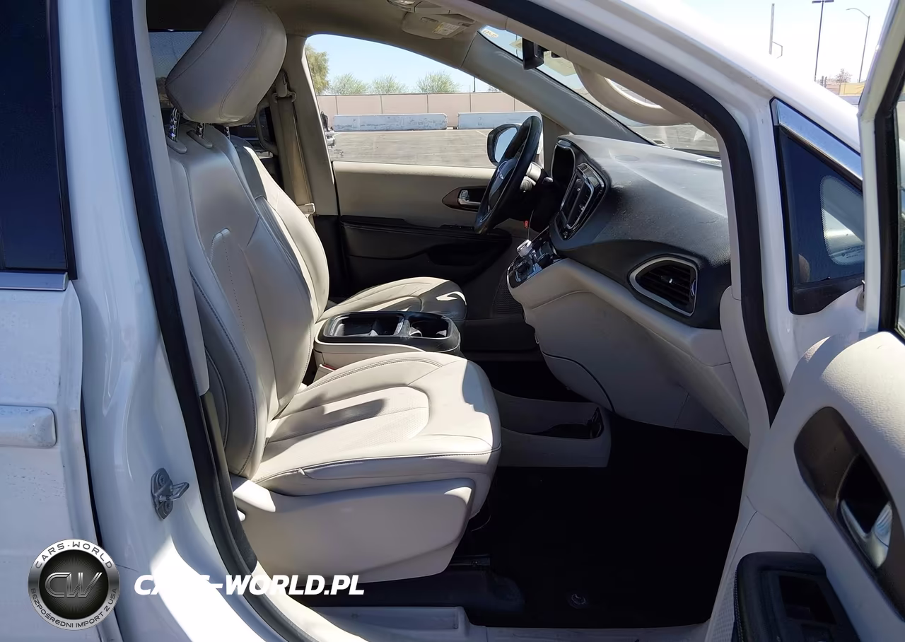 2021 Chrysler Voyager Lxi VIN:2C4RC1DG9MR552202 - 5