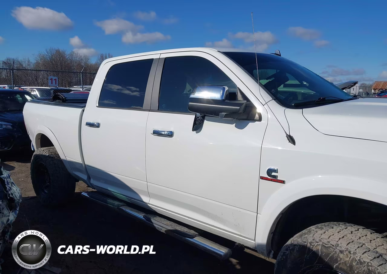 2016 Ram 2500 Laramie VIN:3C6UR5FLXGG373162 - 13