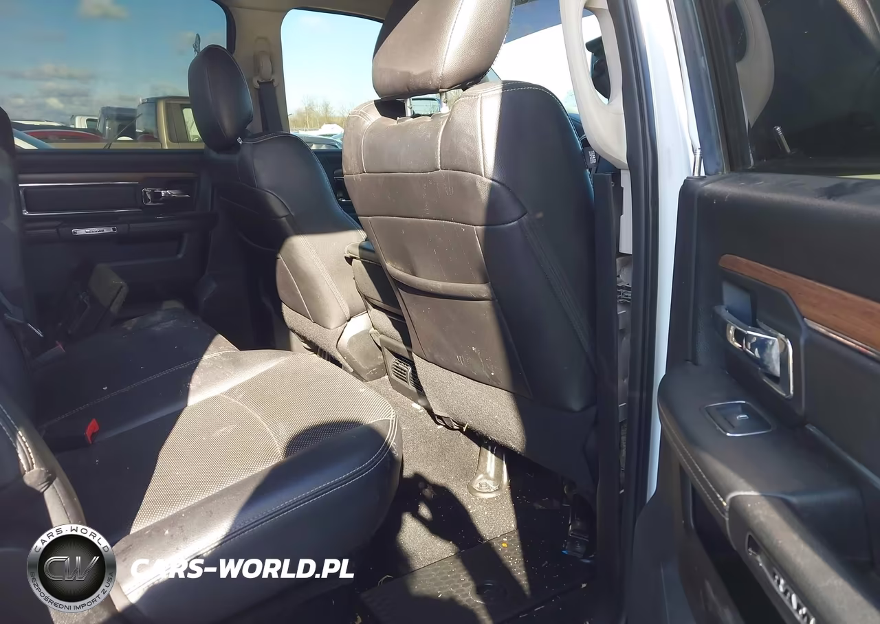 2016 Ram 2500 Laramie VIN:3C6UR5FLXGG373162 - 8