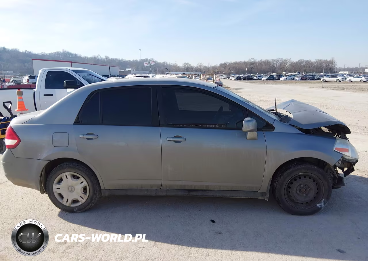 2010 Nissan Versa 1.8S VIN:3N1BC1AP3AL448791 - 14