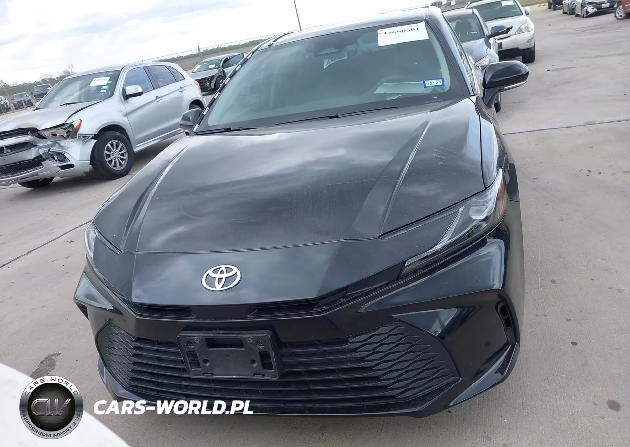 2025 Toyota Camry Le VIN:4T1DAACK4SU582516 - 13