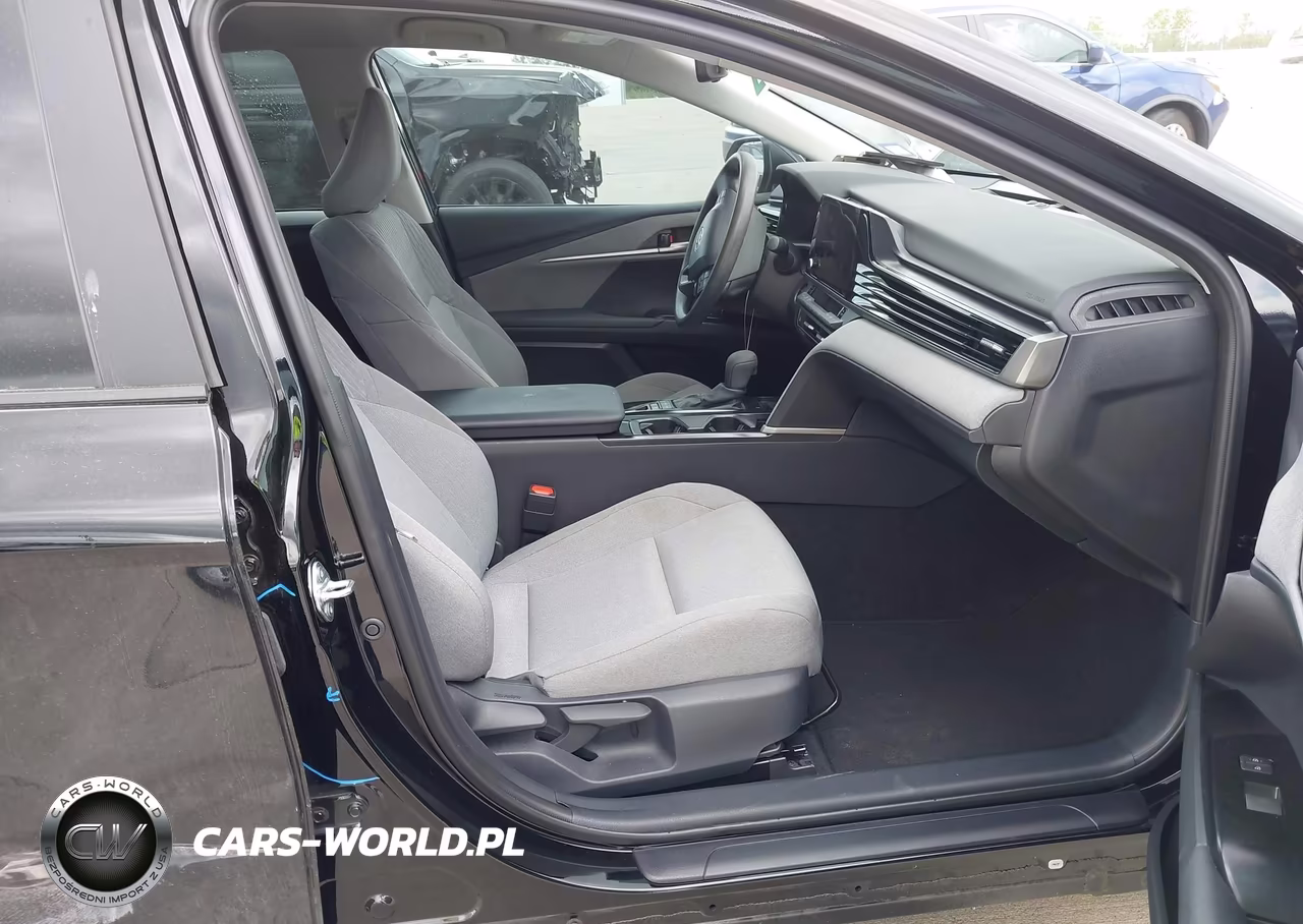 2025 Toyota Camry Le VIN:4T1DAACK4SU582516 - 5