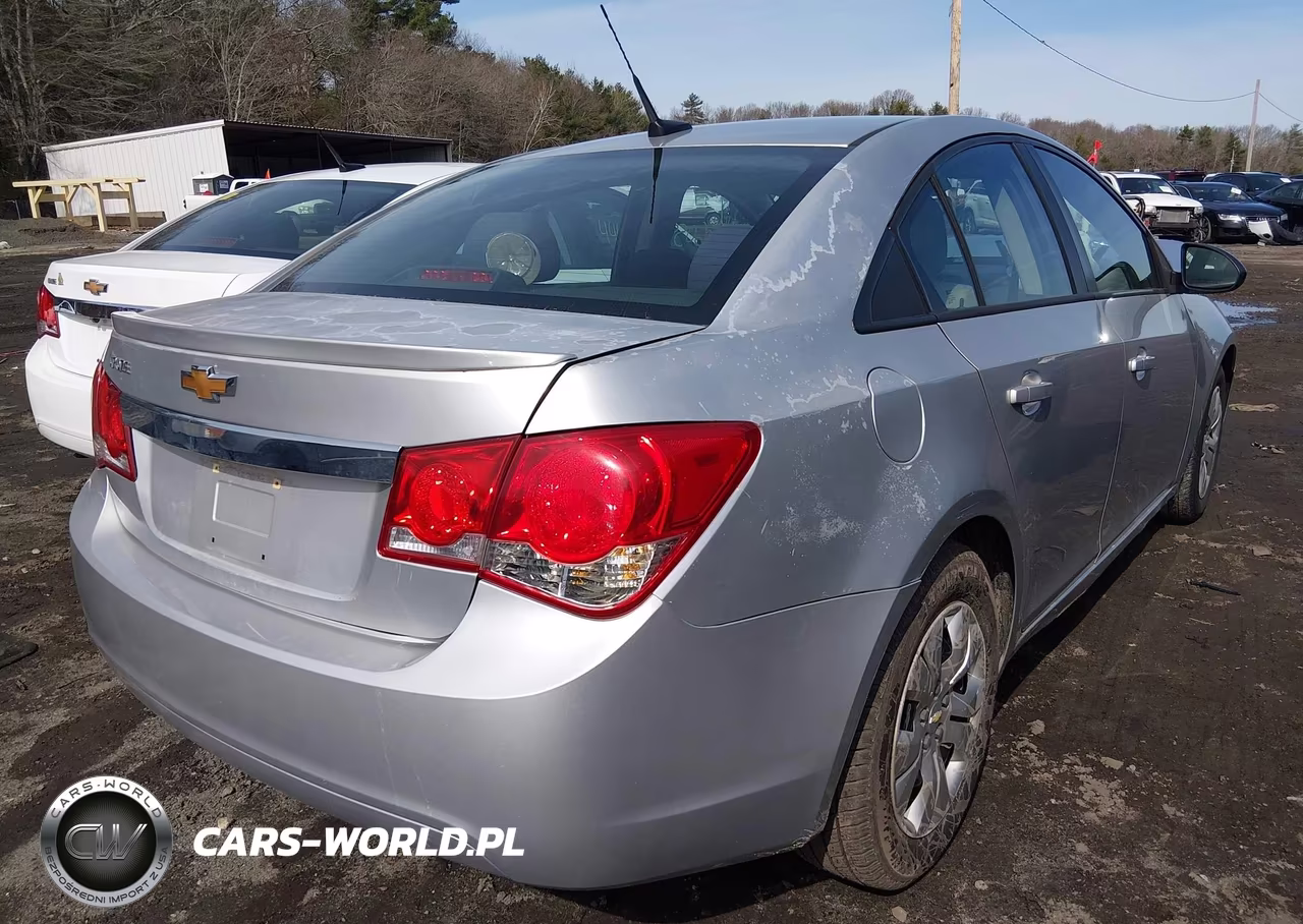 2014 Chevrolet Cruze Ls Auto VIN:1G1PA5SG3E7474387 - 4