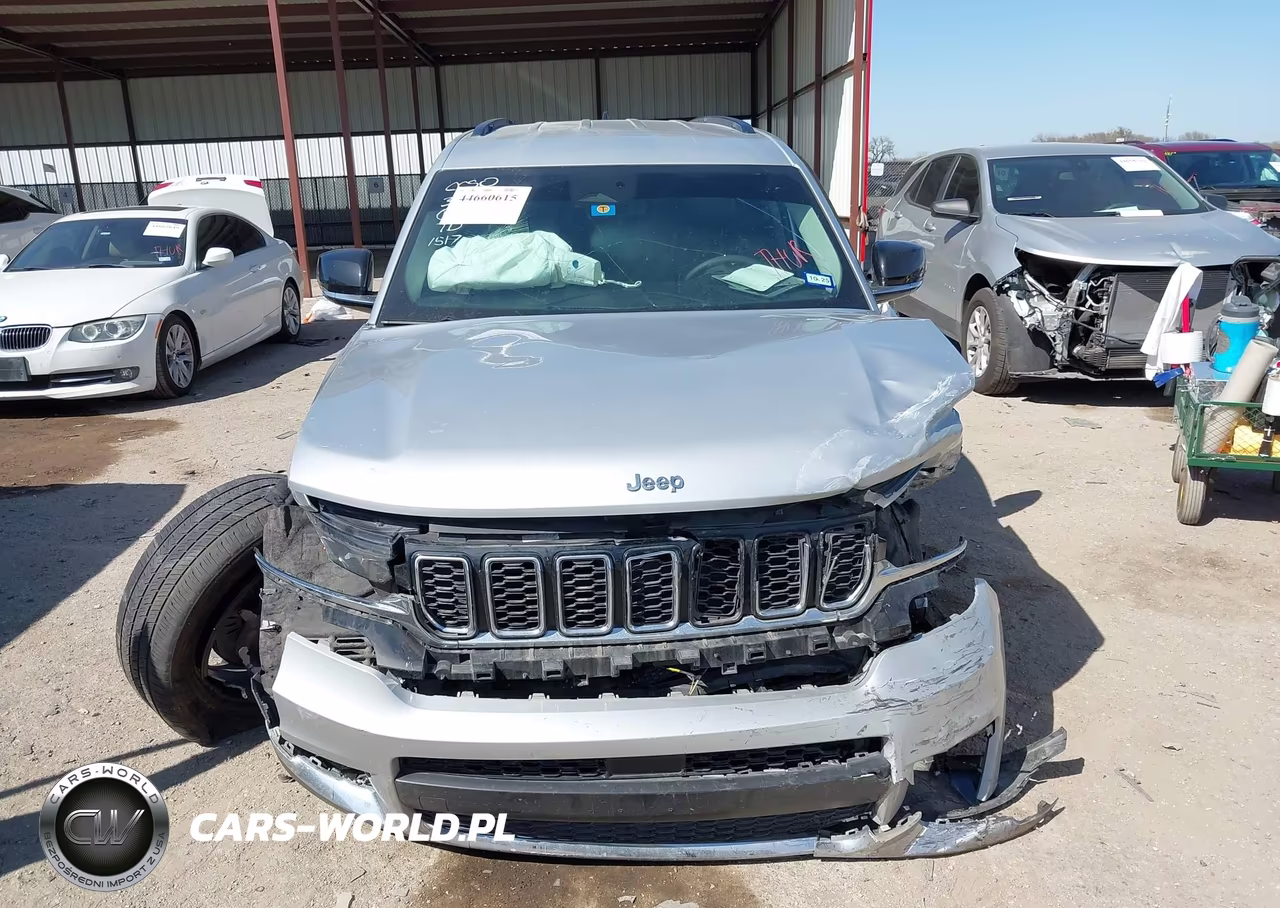 2023 Jeep Grand Cherokee L Limited 4X4 VIN:1C4RJKBG0P8801517 - 12