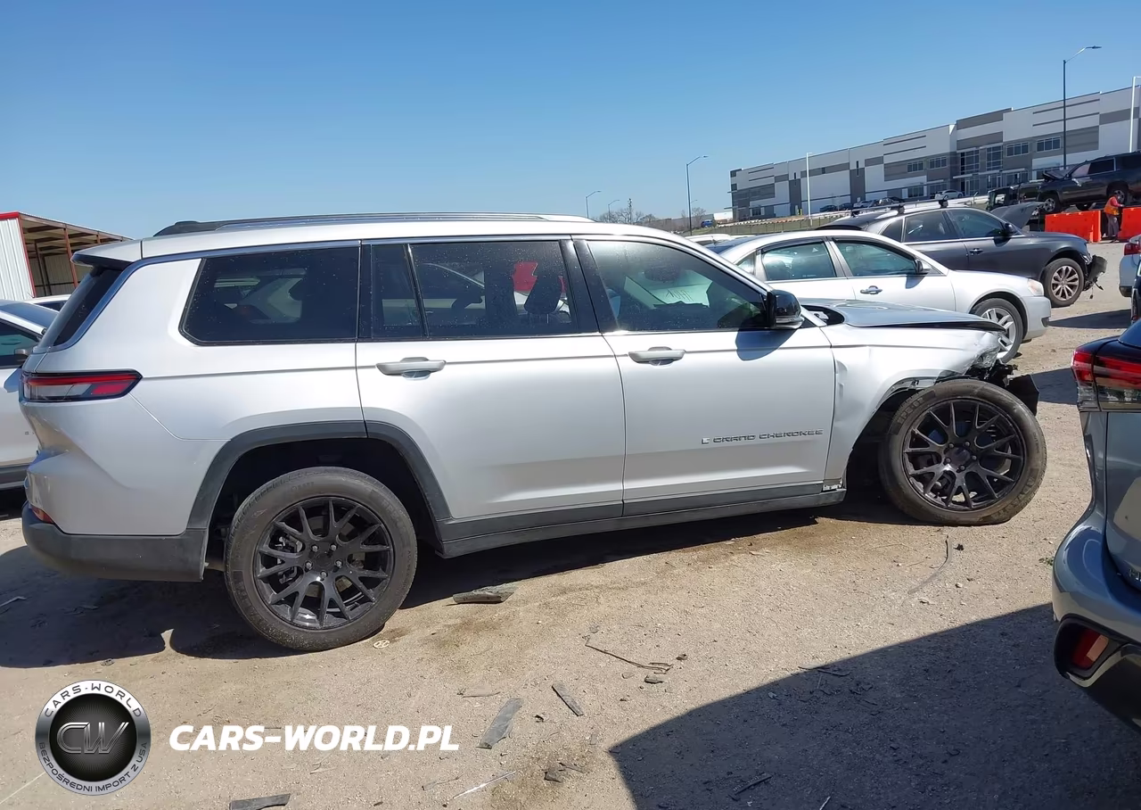 2023 Jeep Grand Cherokee L Limited 4X4 VIN:1C4RJKBG0P8801517 - 13