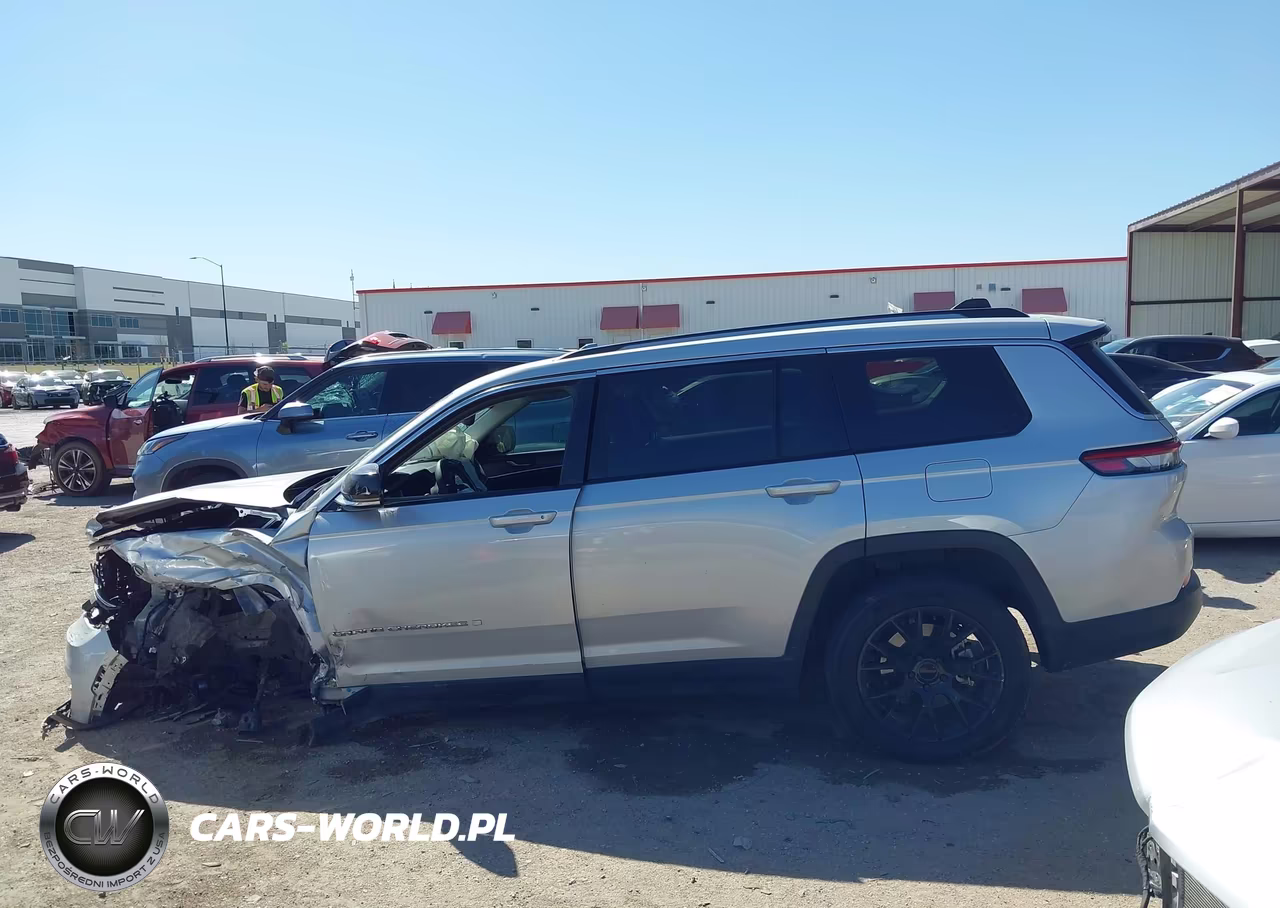 2023 Jeep Grand Cherokee L Limited 4X4 VIN:1C4RJKBG0P8801517 - 14