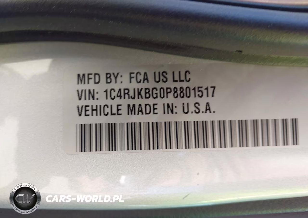 2023 Jeep Grand Cherokee L Limited 4X4 VIN:1C4RJKBG0P8801517 - 9