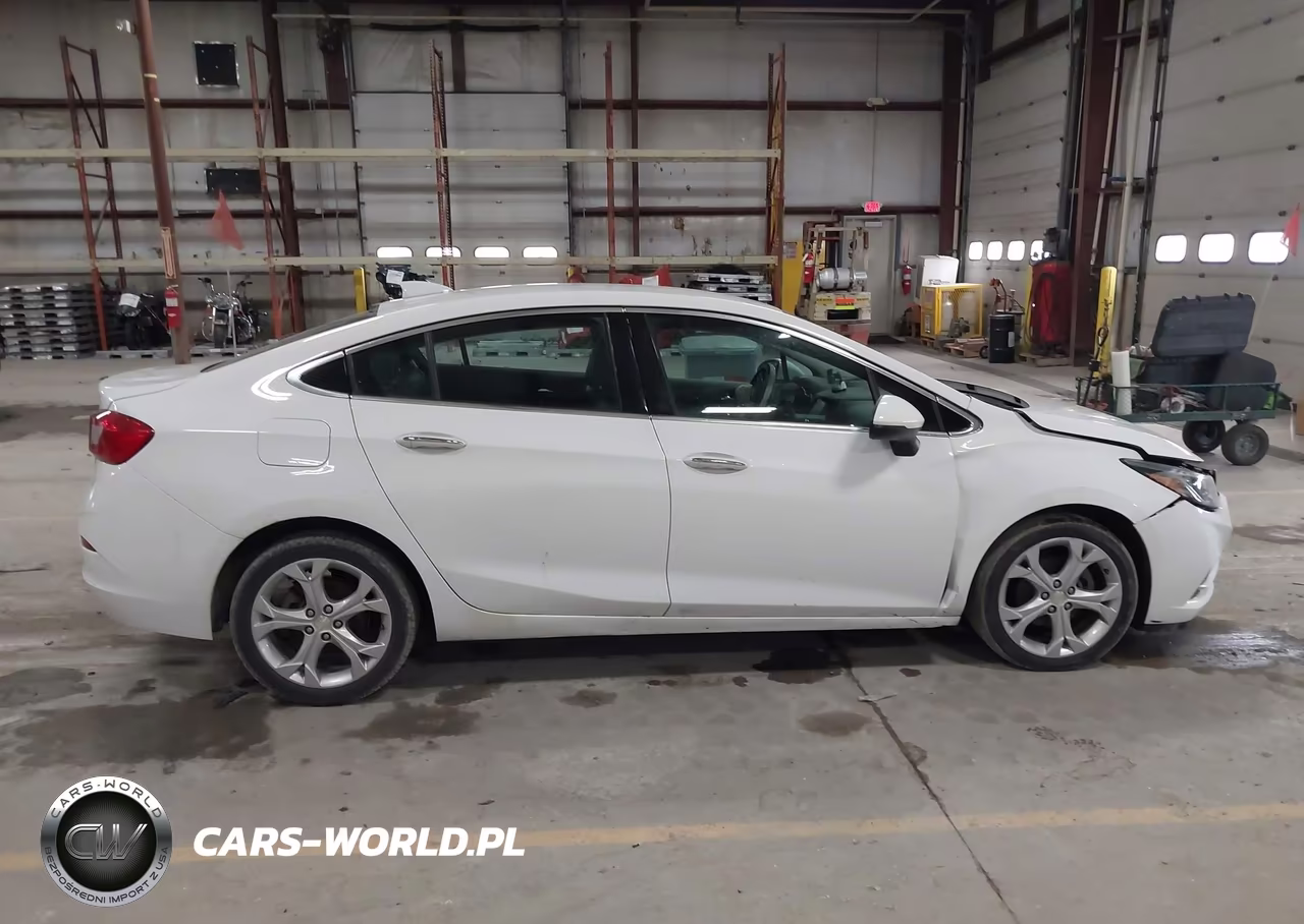 2018 Chevrolet Cruze Premier Auto VIN:1G1BF5SM4J7157455 - 13
