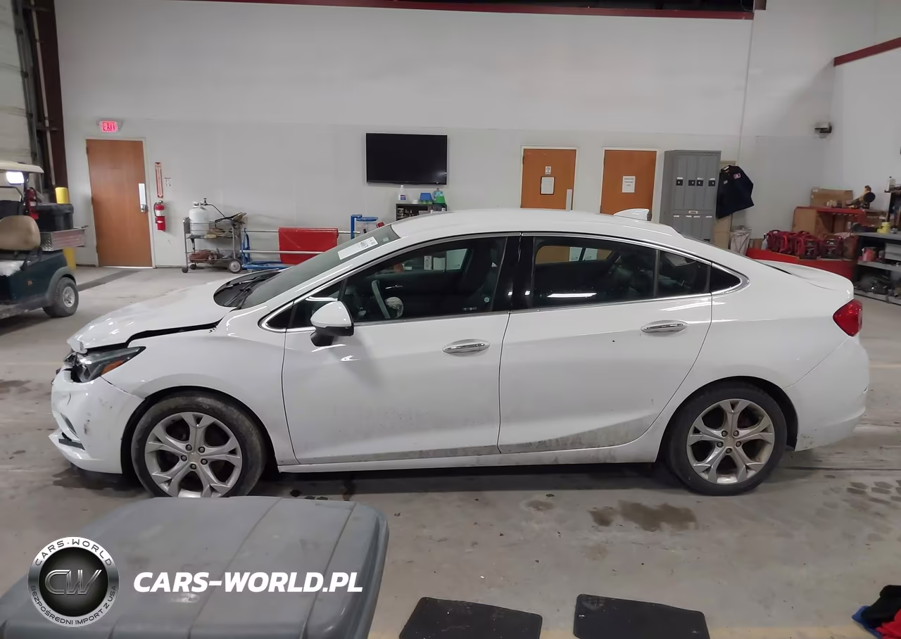 2018 Chevrolet Cruze Premier Auto VIN:1G1BF5SM4J7157455 - 14