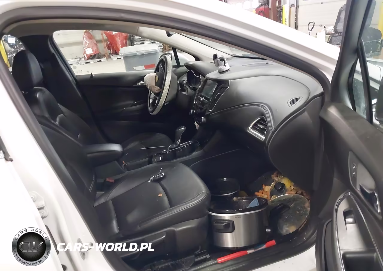 2018 Chevrolet Cruze Premier Auto VIN:1G1BF5SM4J7157455 - 5