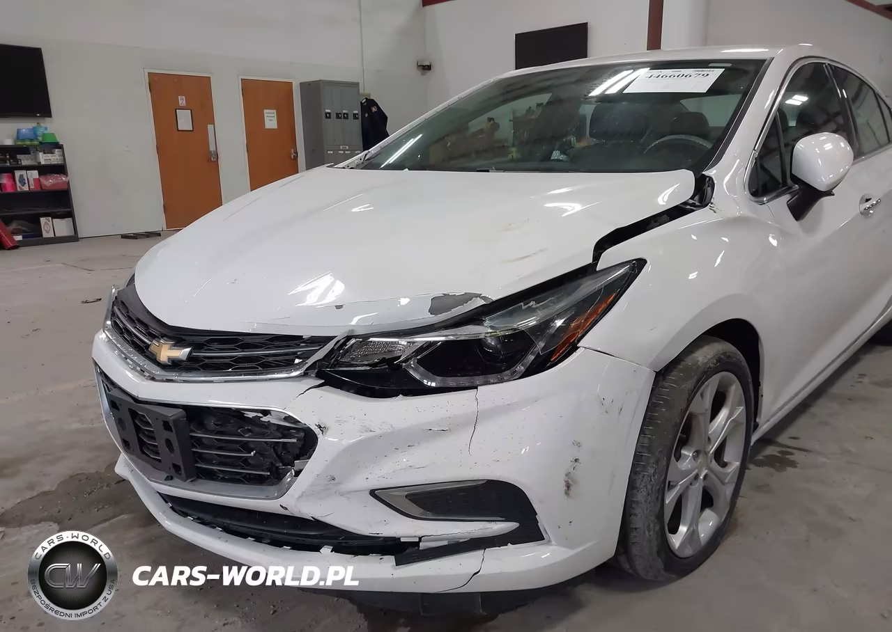 2018 Chevrolet Cruze Premier Auto VIN:1G1BF5SM4J7157455 - 6